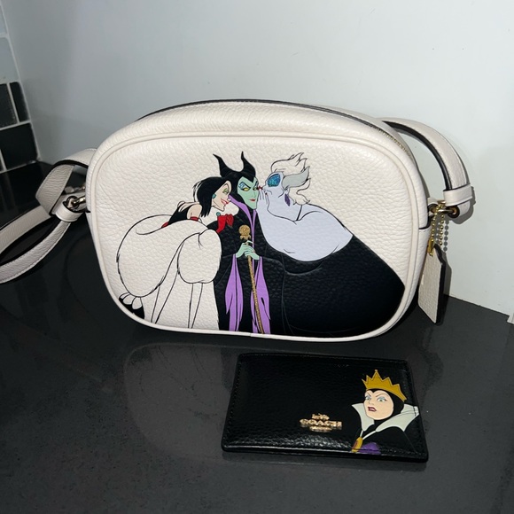 Coach Villains White Crossbody Bag - Picture 1 of 9